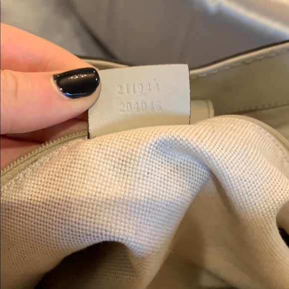 AUTH. Vintage Gucci Bag - Picture 5 of 7